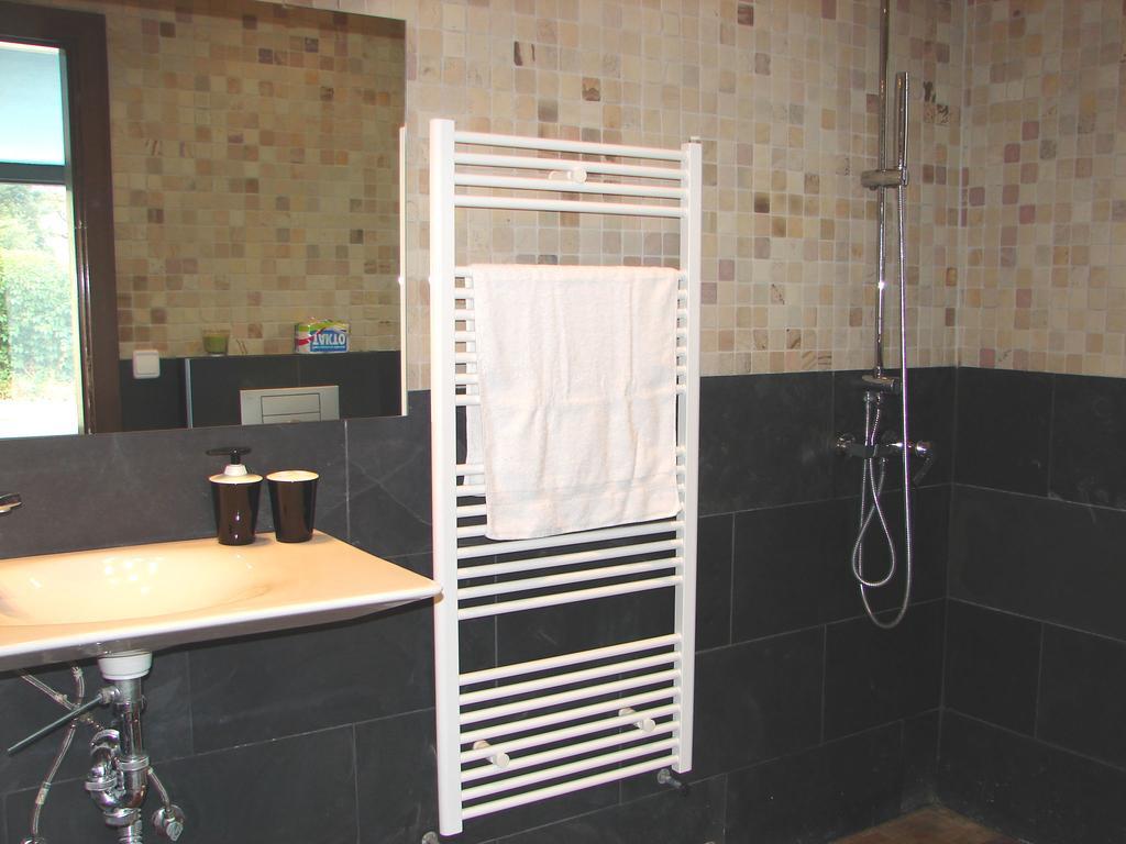 Casa Ceca De La Playa Y Barcelona, Con Piscina Climatizada Y Jacuzzi Vallromanes Quarto foto